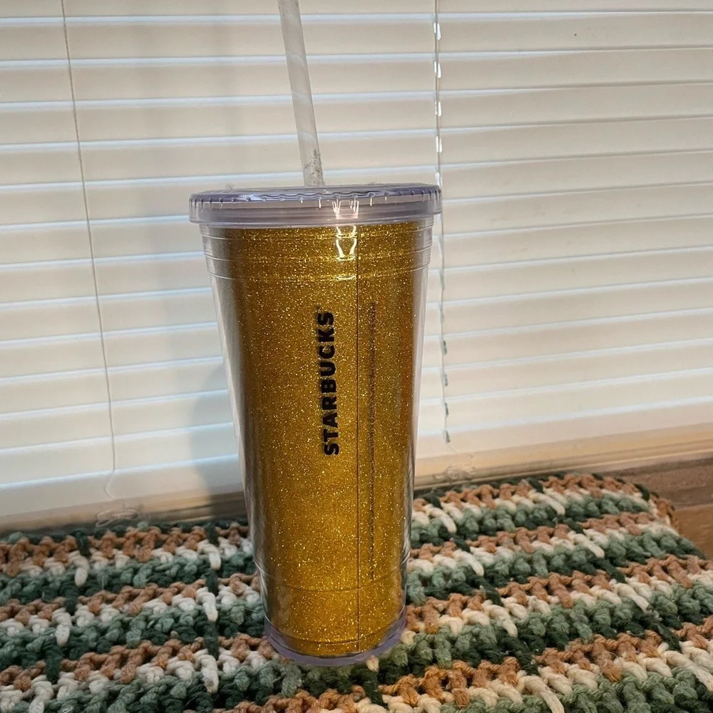 Gold Starbucks tumbler 20oz - Picture 2 of 5